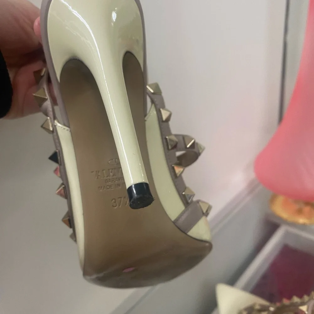 Valentino Two-Tone Rockstud T-Strap Pointed Pumps in Ivory and Nude - Picture 3 of 9